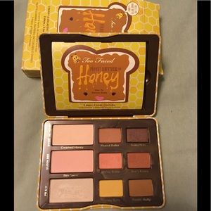 Too Faced Limited Edition Peanut Butter & Honey